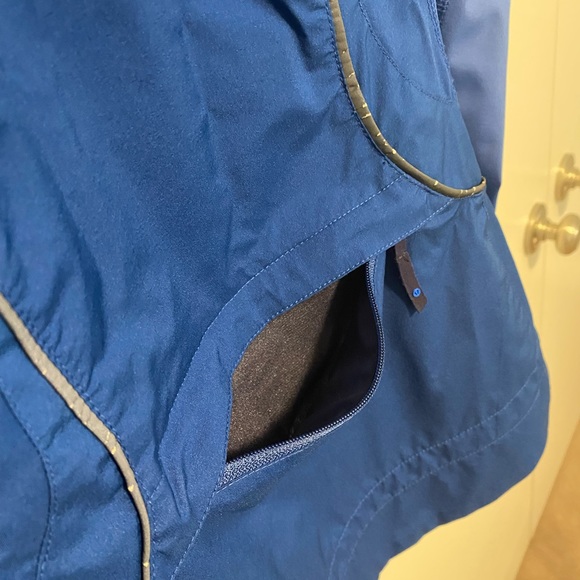 Vintage Lululemon Running Jacket - Picture 4 of 10